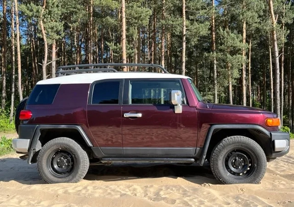 Toyota FJ cena 89000 przebieg: 349000, rok produkcji 2007 z Łomianki małe 436
